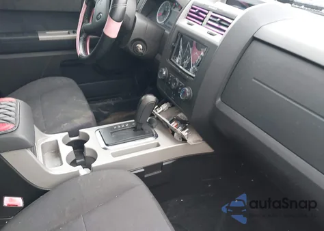 2011 Ford Escape Xlt из США, поврежденный, VIN 1FMCU9DG6BKC35759